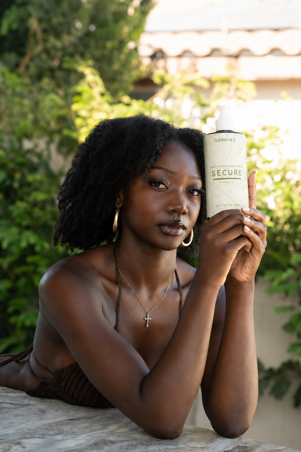 Secure moisturizing conditioner